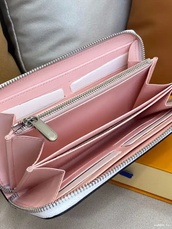 WIS LOUIS WALLET VUITTON ZIPPY 0429